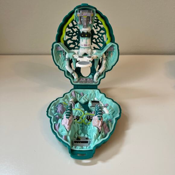 Vtg Mighty Max Cyclops, Versus Nuke, Ice Alien Doom Bluebird Playset No Figures - Picture 4 of 11